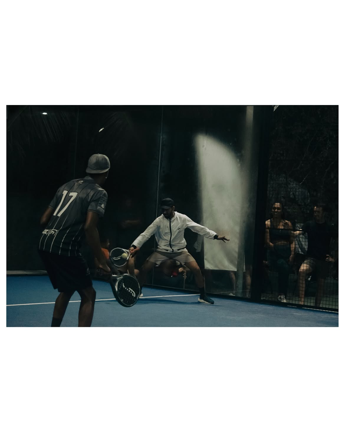 Ponto de padel na quadra da Arena BS